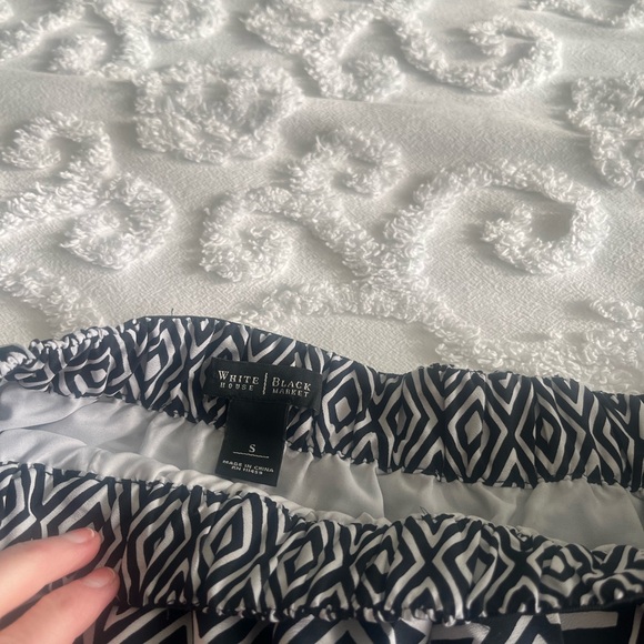 WHBM All Over Print Skirt - Picture 4 of 4